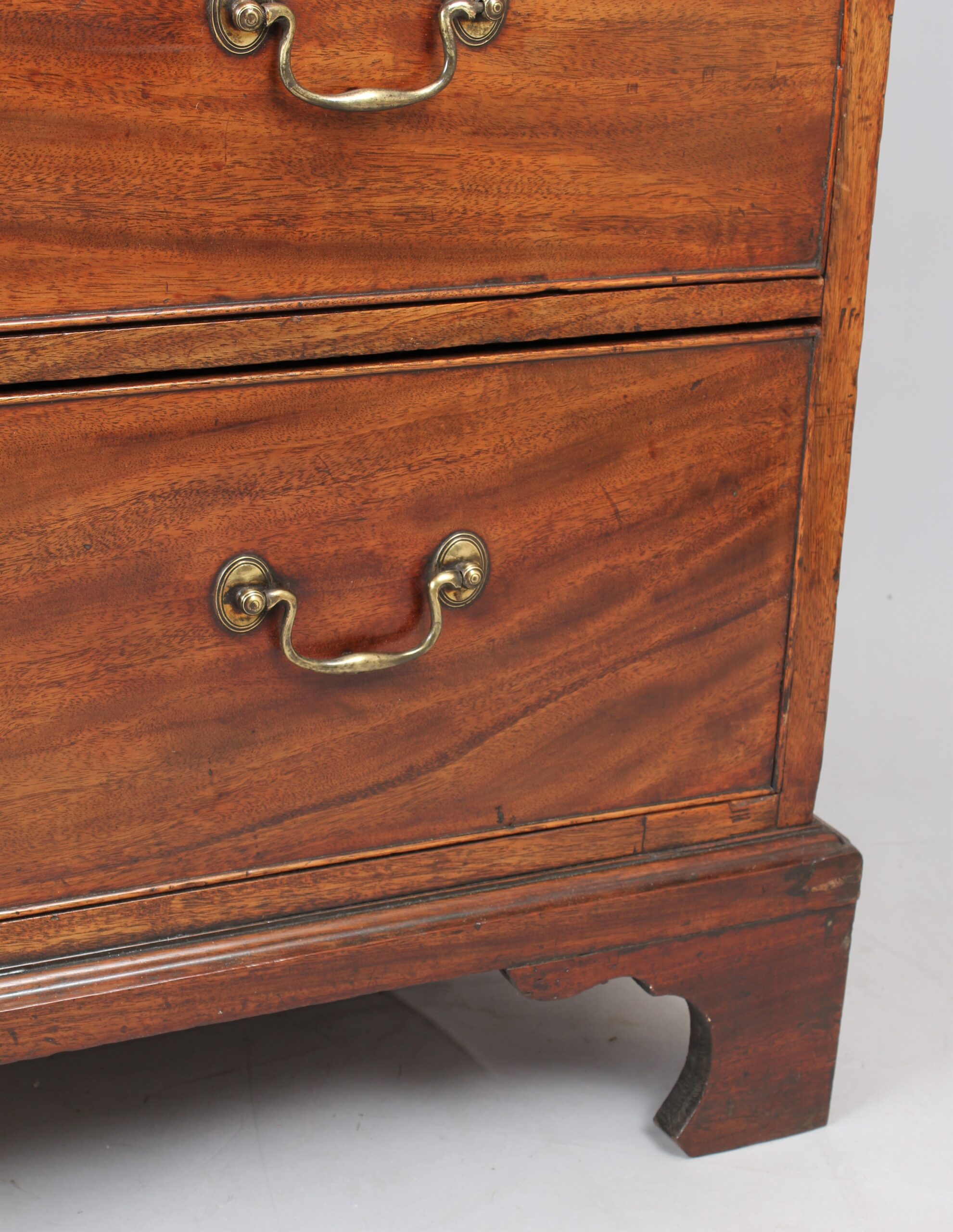 George III period mahogany chest of drawers