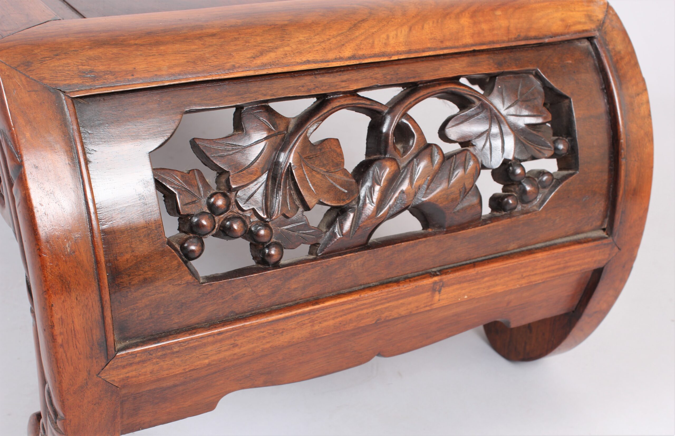 Nineteenth century Chinese hardwood, probably huanghuali, low tea/opium-table