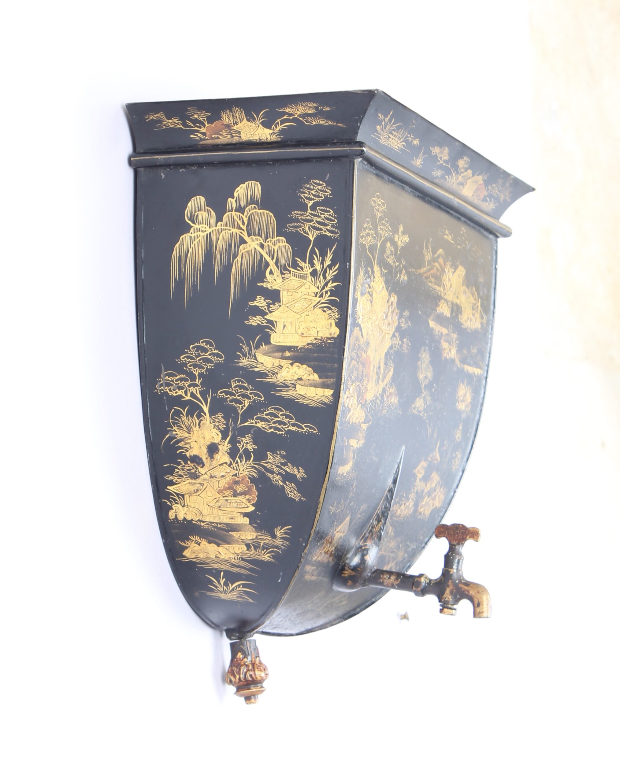 Fine and rare George III period Pontypool Japanned (tole) wall cistern