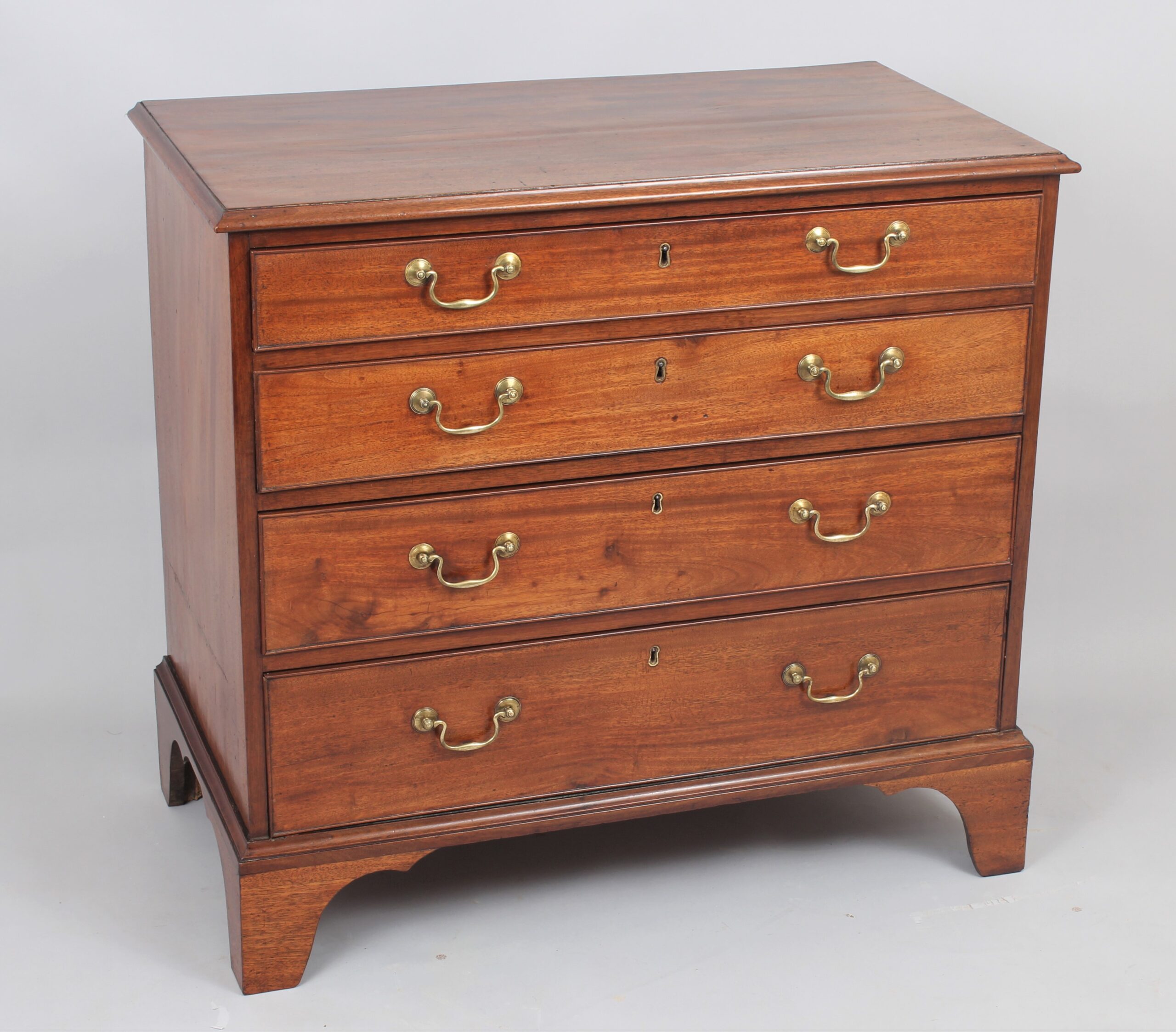 George III period mahogany chest of drawers