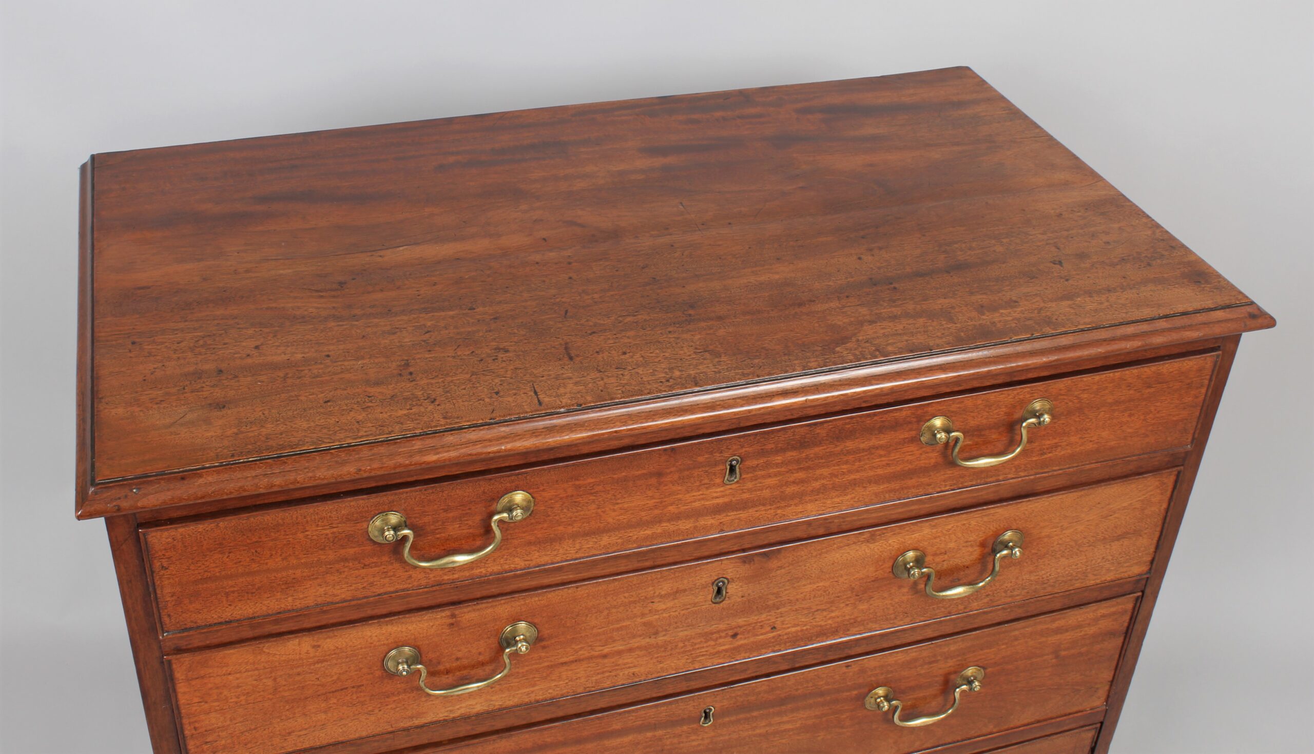 George III period mahogany chest of drawers
