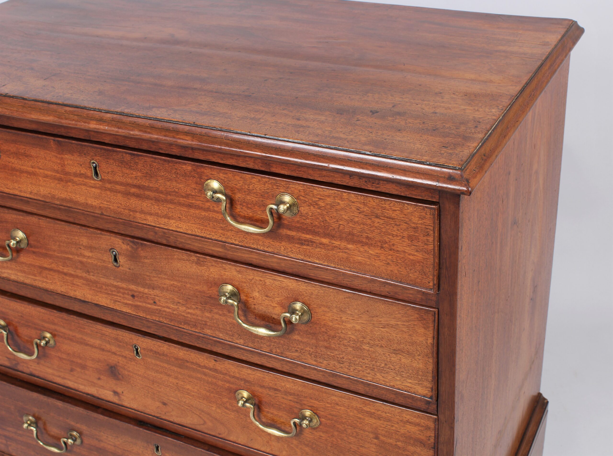 George III period mahogany chest of drawers