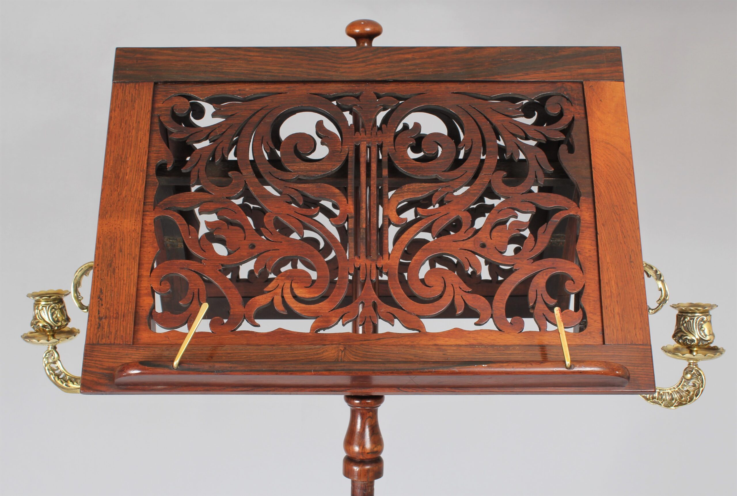 A fine quality rosewood duet stand