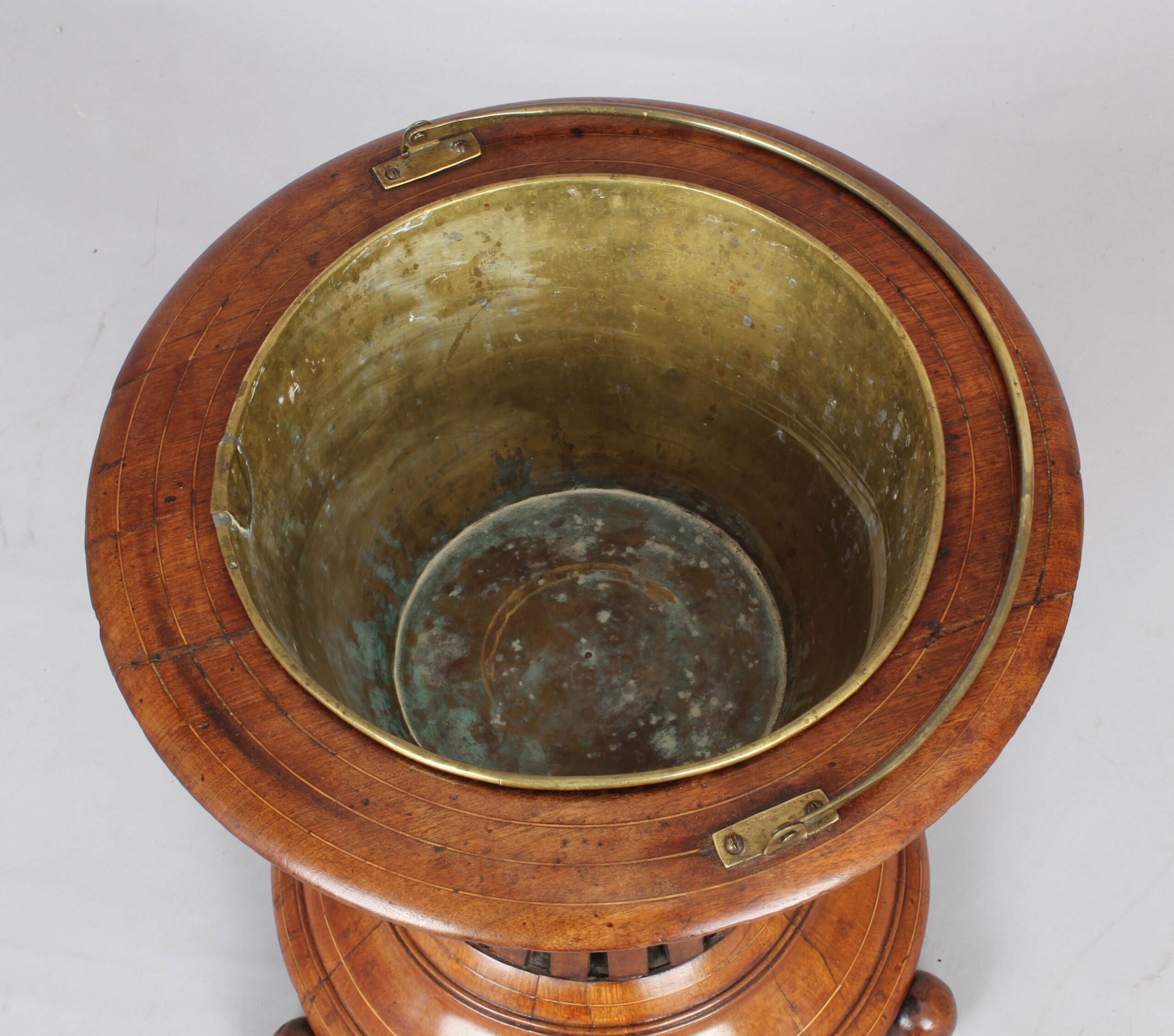 Dutch walnut jardiniere