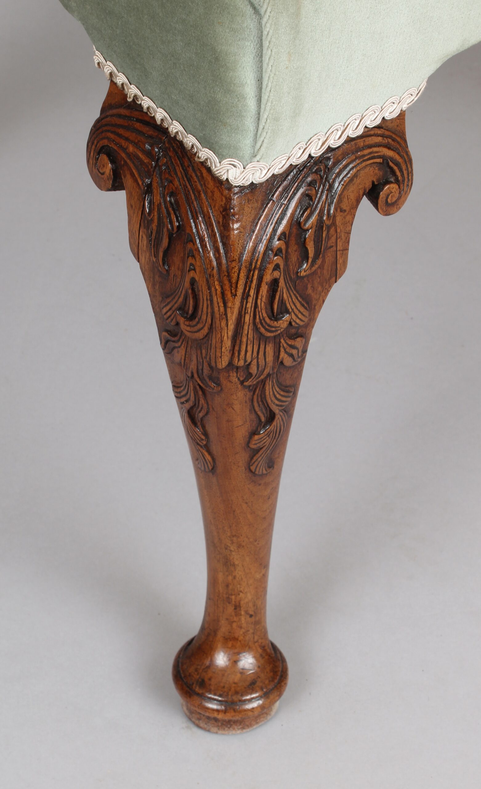 Golden walnut elbow-chair