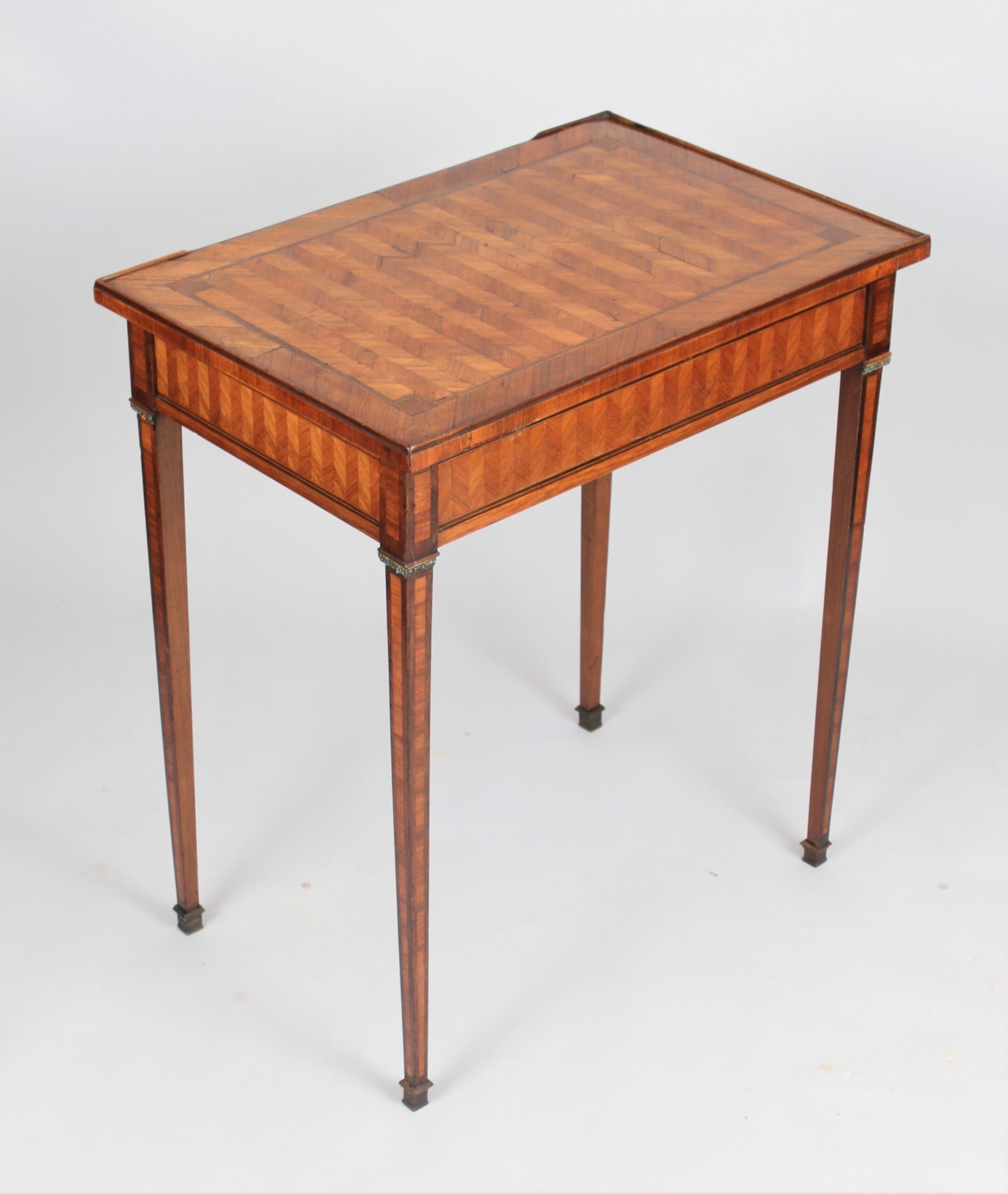 An elegant 18th century French kingwood writing table