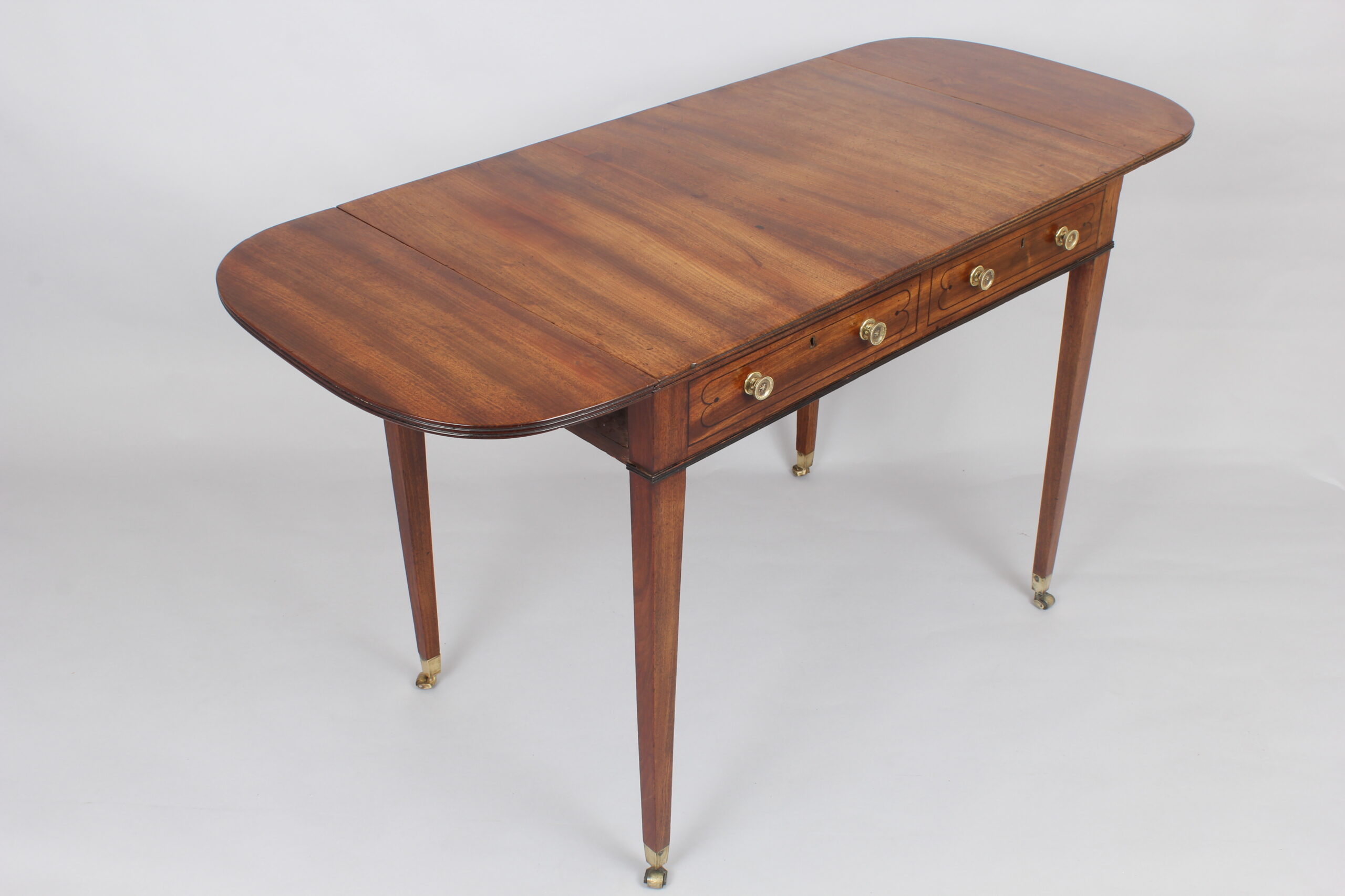 Particularly fine George III period mahogany sofa table