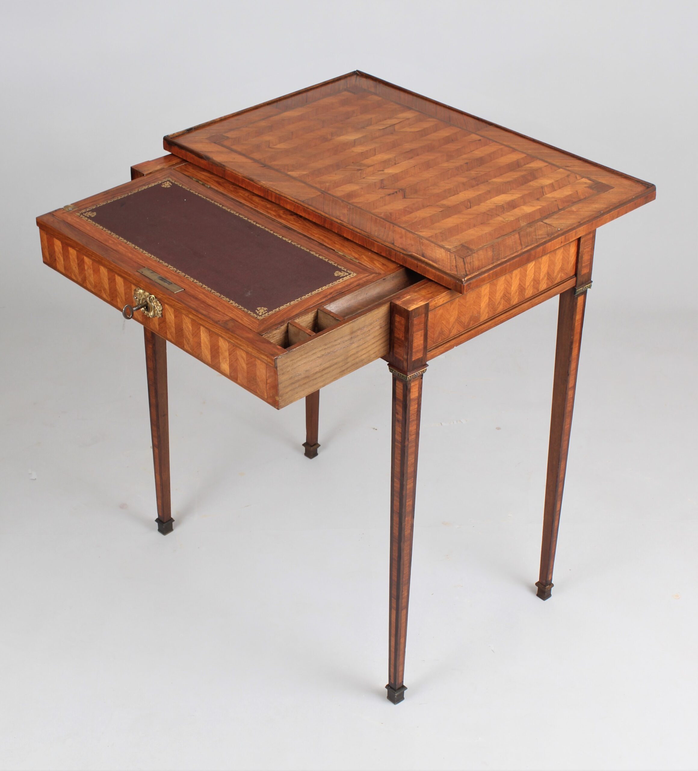 An elegant 18th century French kingwood writing table