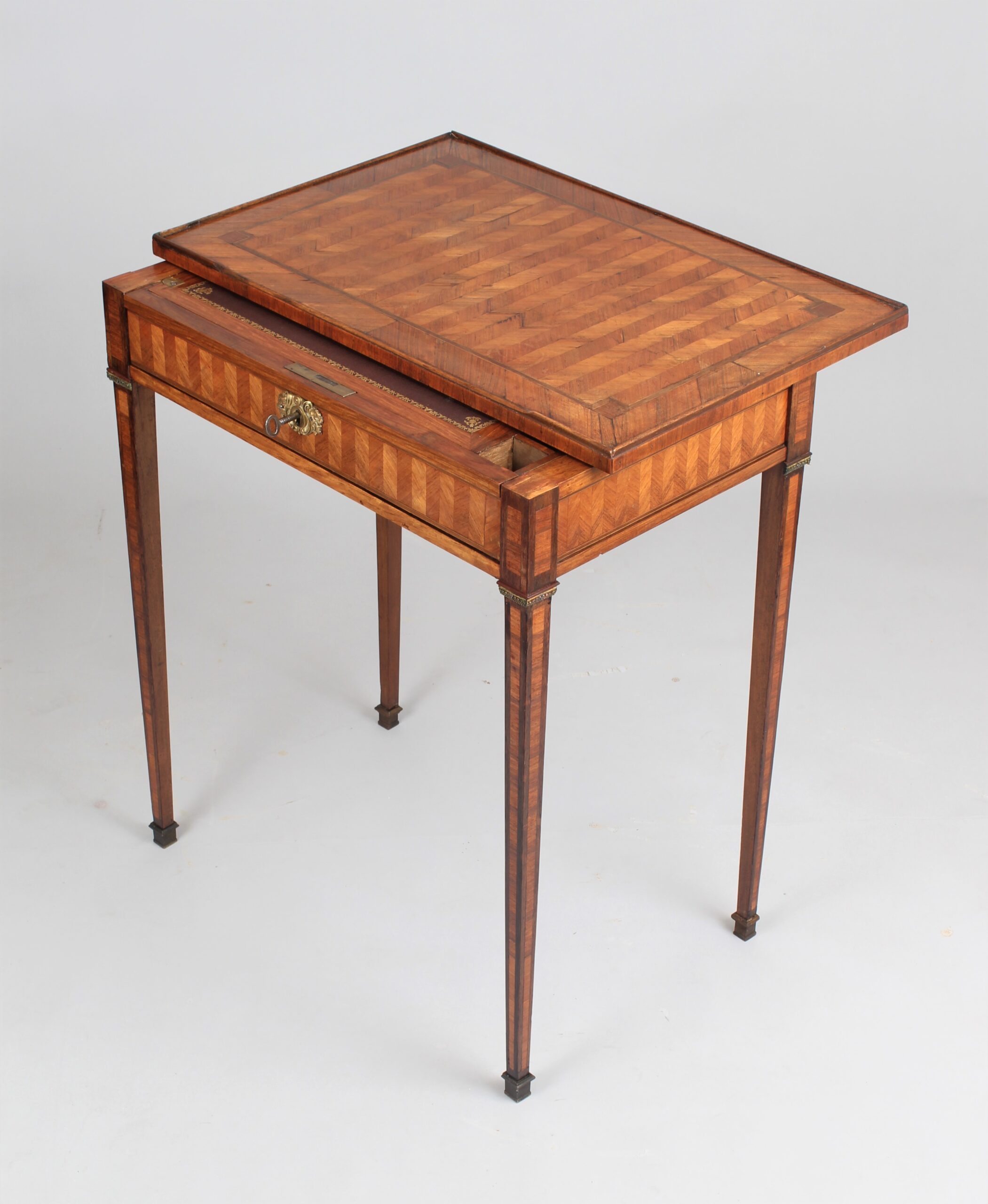 An elegant 18th century French kingwood writing table