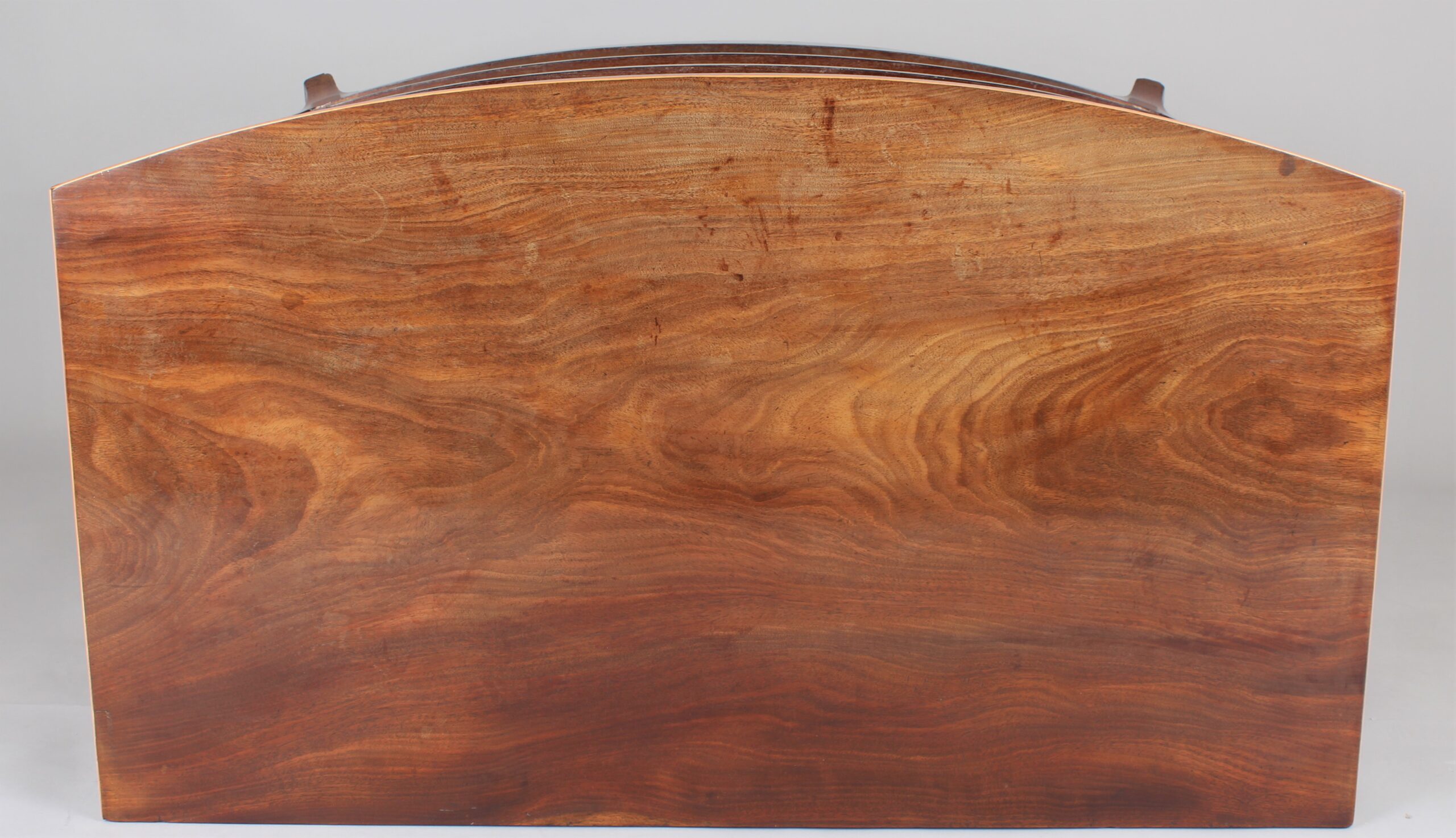 George III period mahogany bow fronted chest of drawers in the manner of Gillows of Lancaster