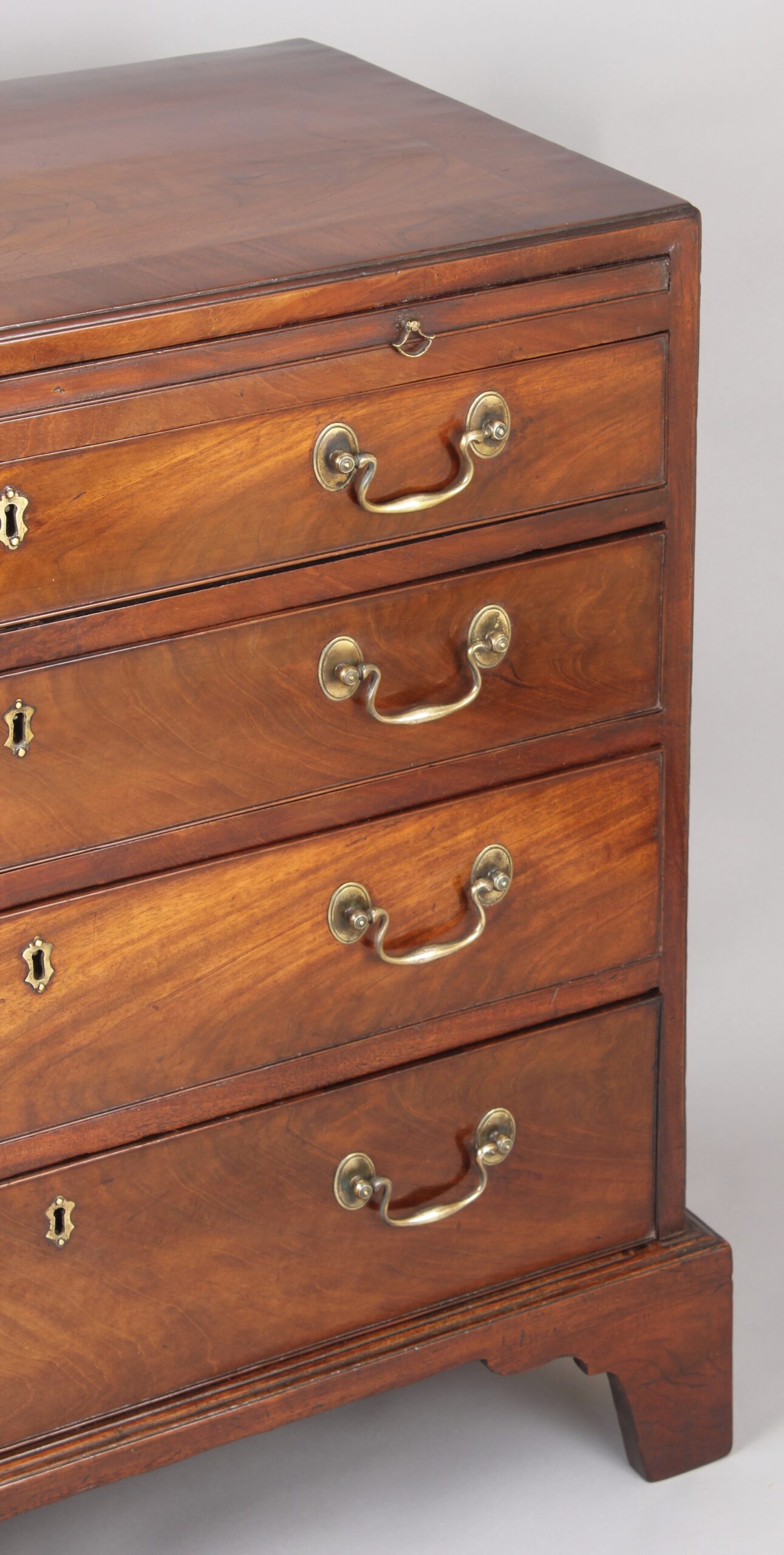 George III period mahogany chest of drawers