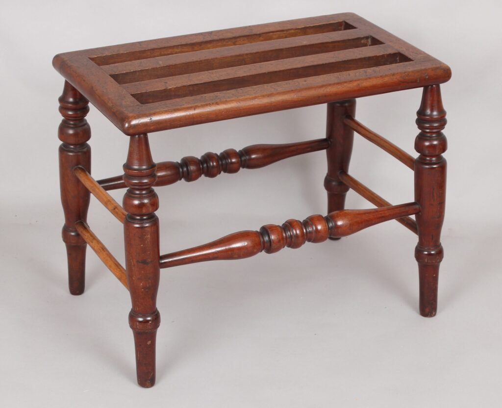 Victorian mahogany luggage-stand