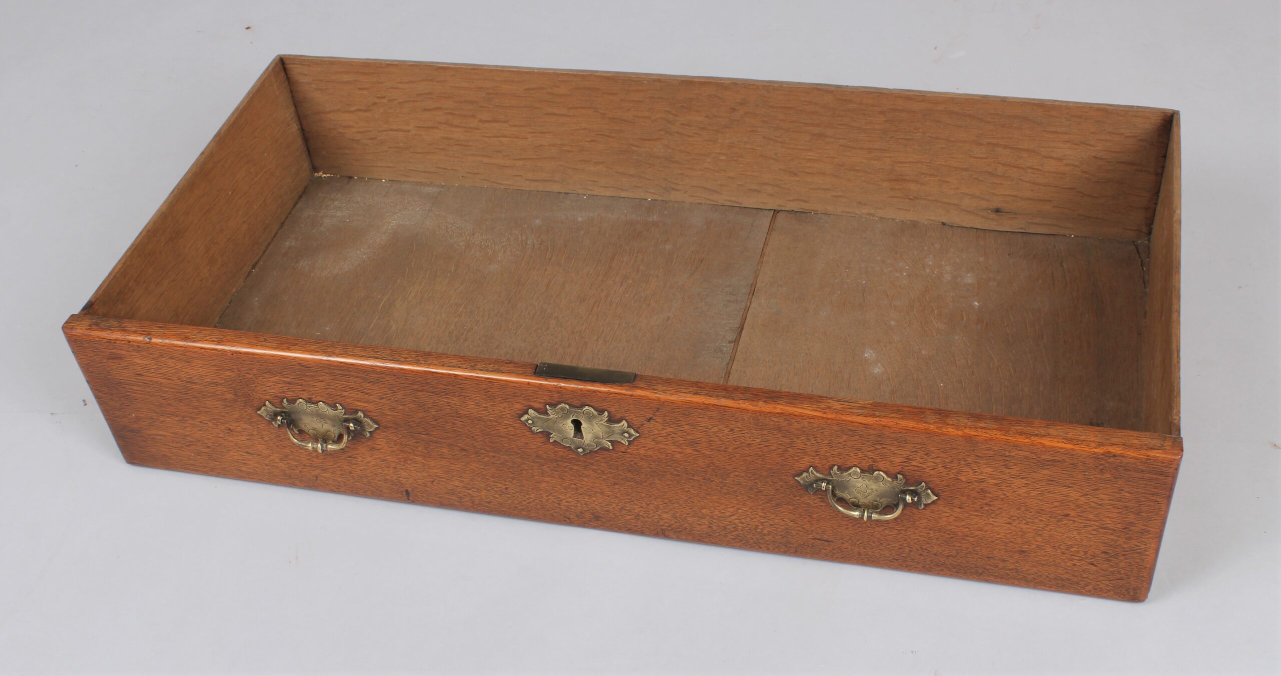 Rare George II period oak chest of drawers of diminutive size