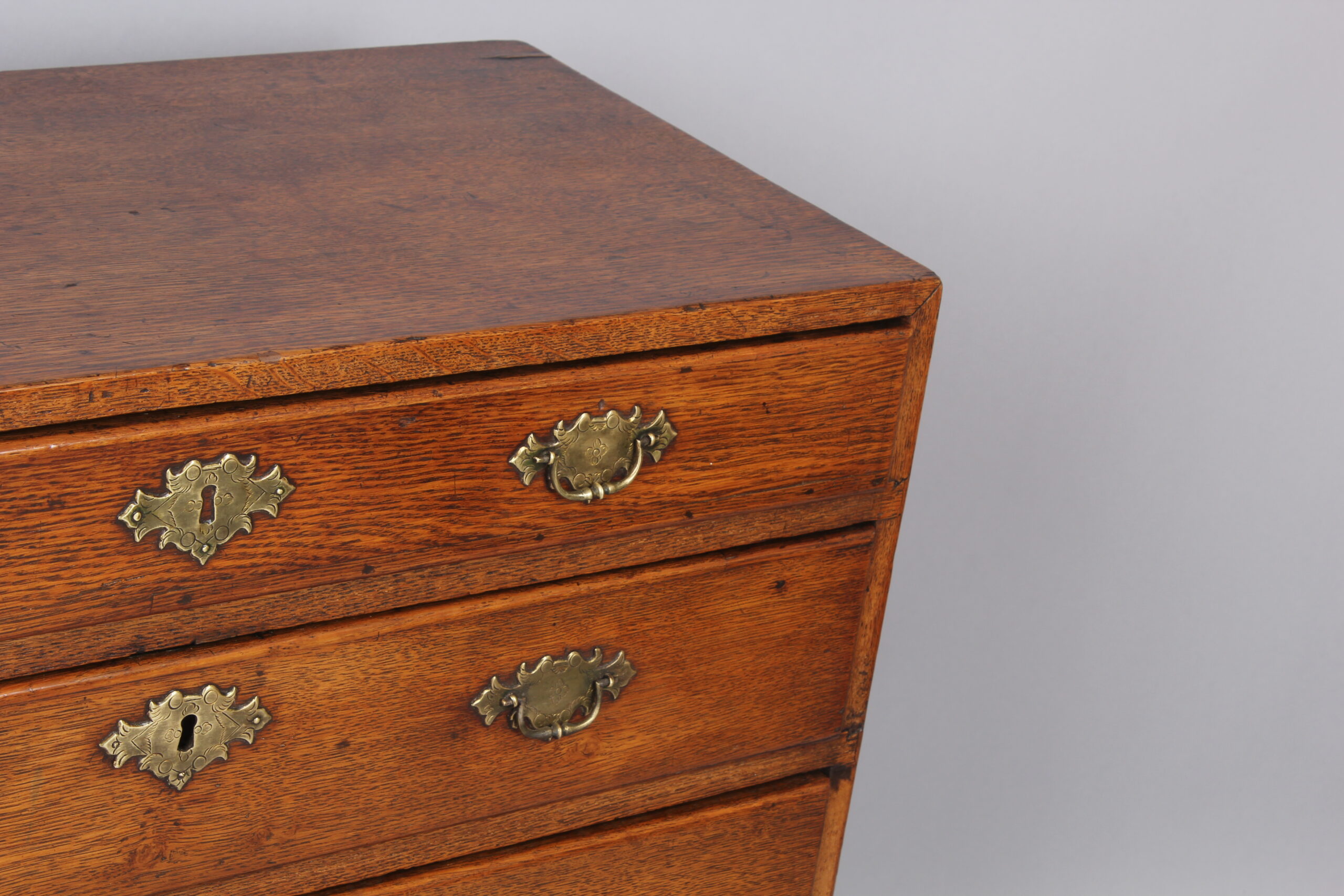 Rare George II period oak chest of drawers of diminutive size