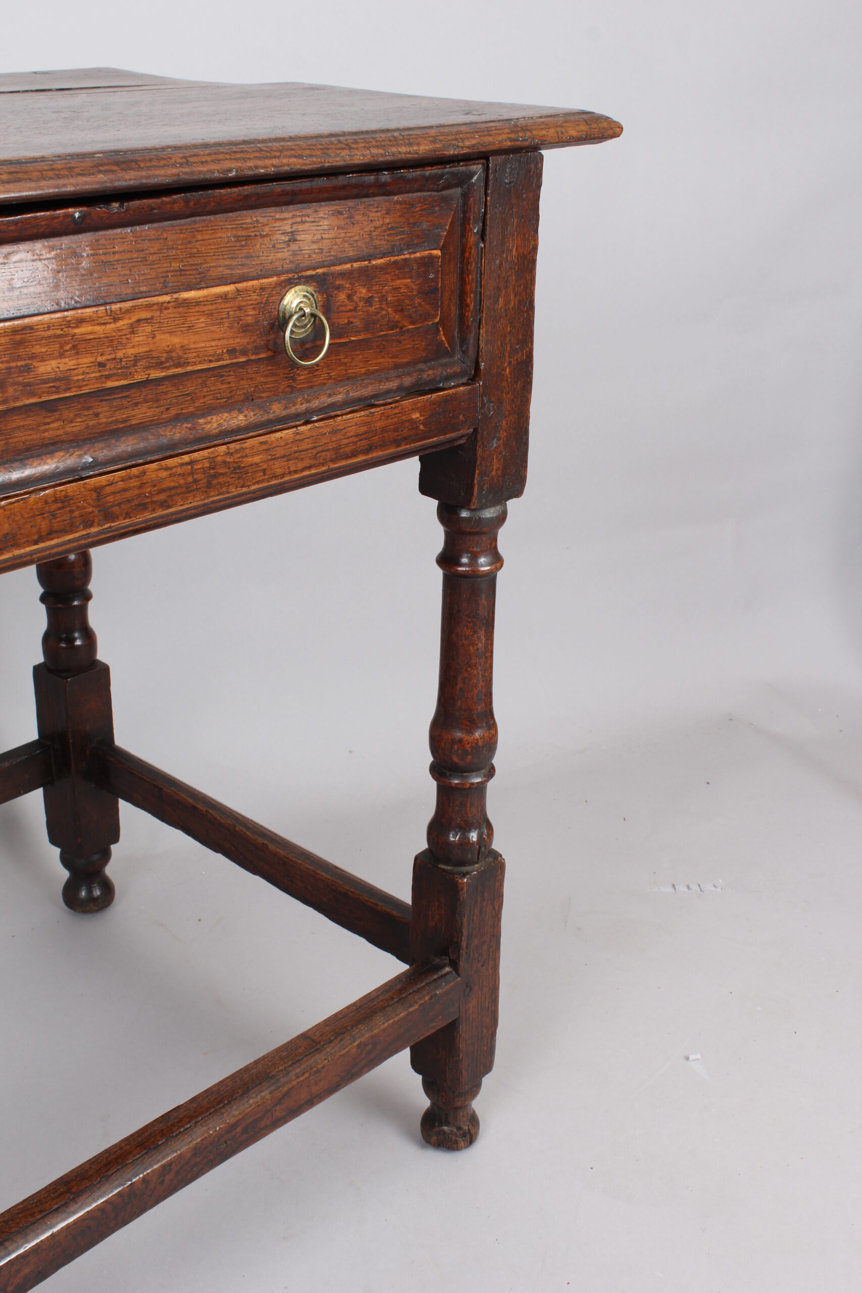 Early 18th century oak side-table