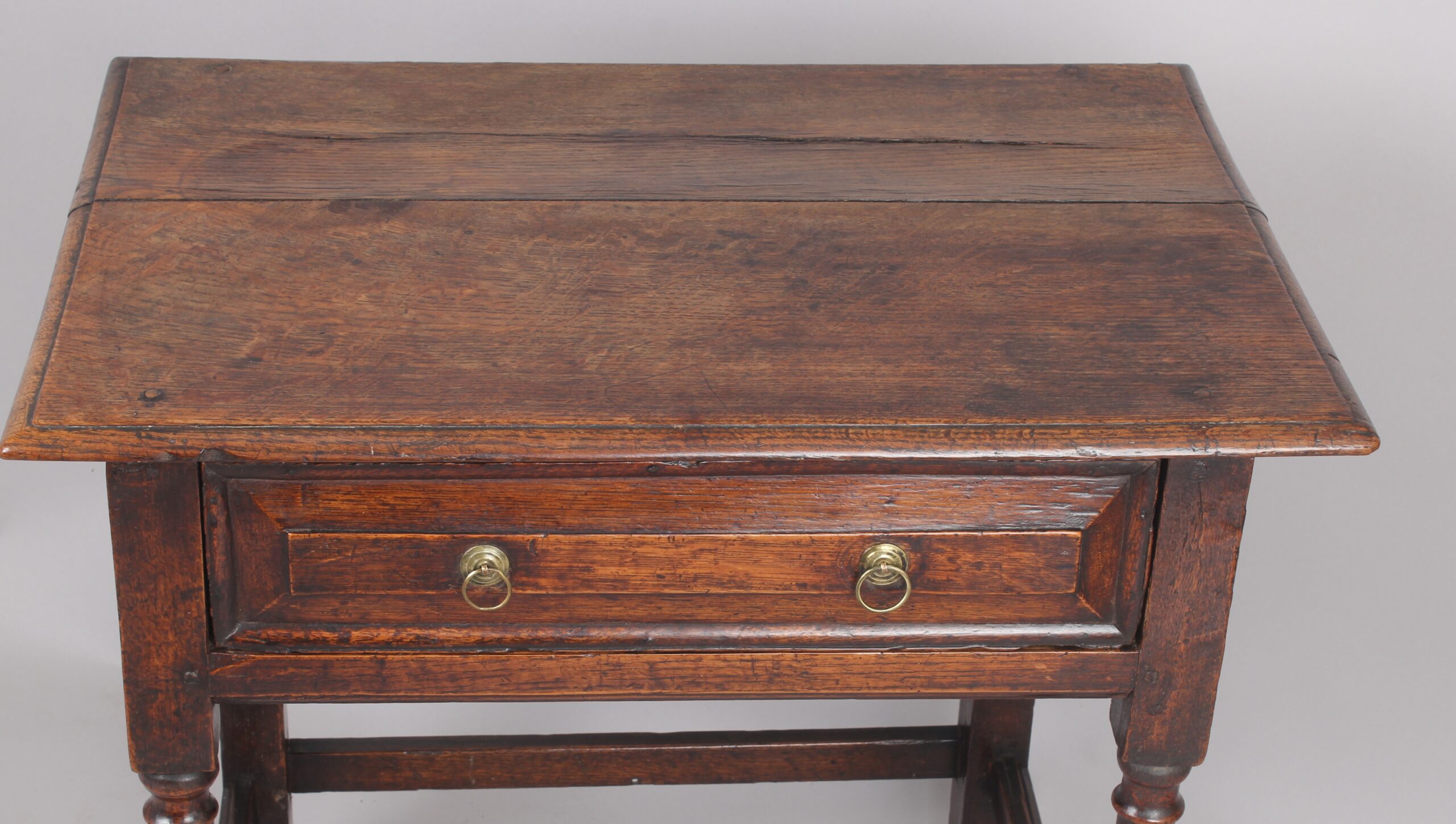 Early 18th century oak side-table