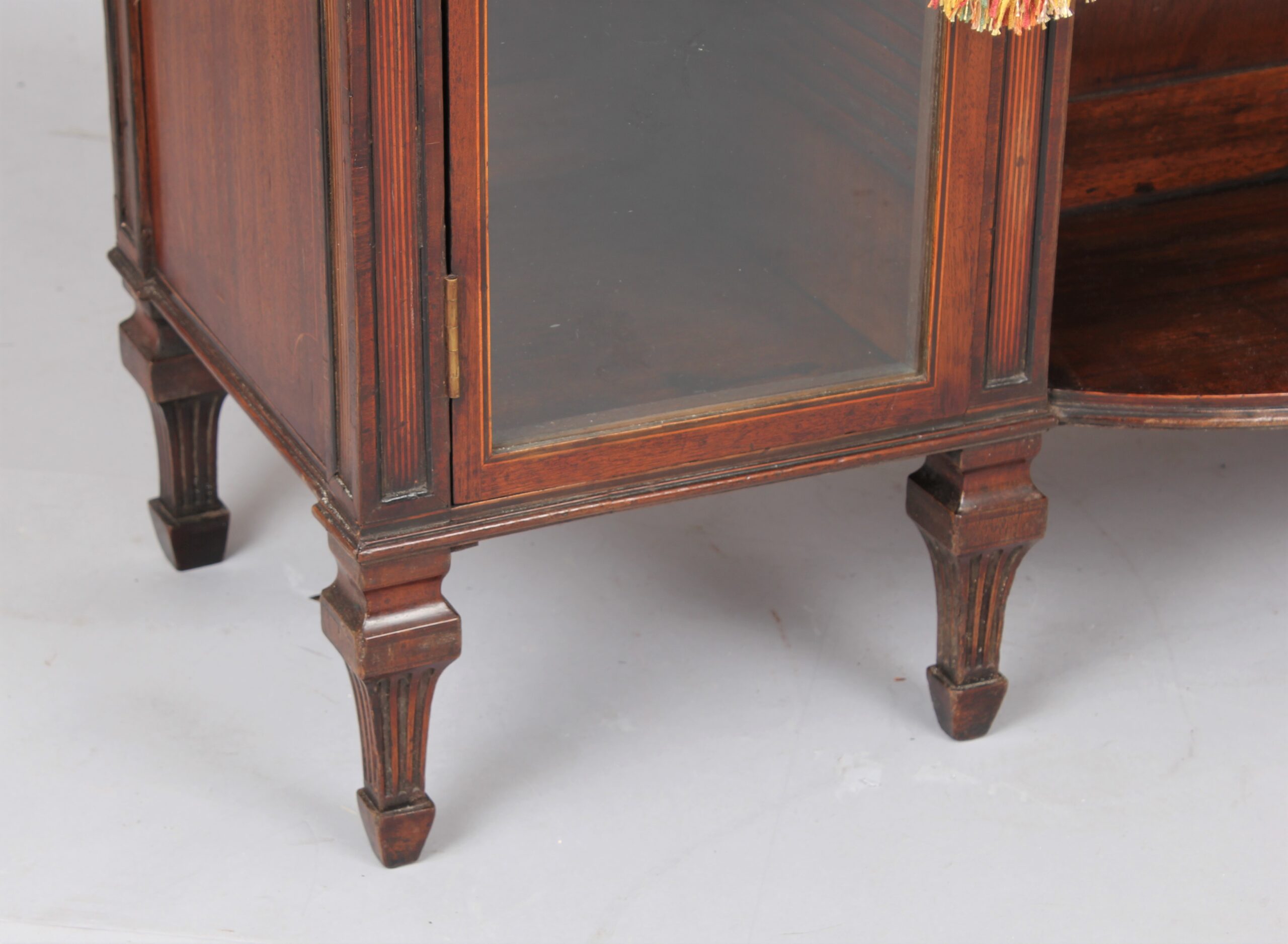 Early 19th century Sheraton period unusual and fine quality mahogany side cabinet;