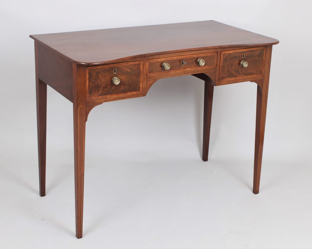 George III period mahogany kneehole side dressing table
