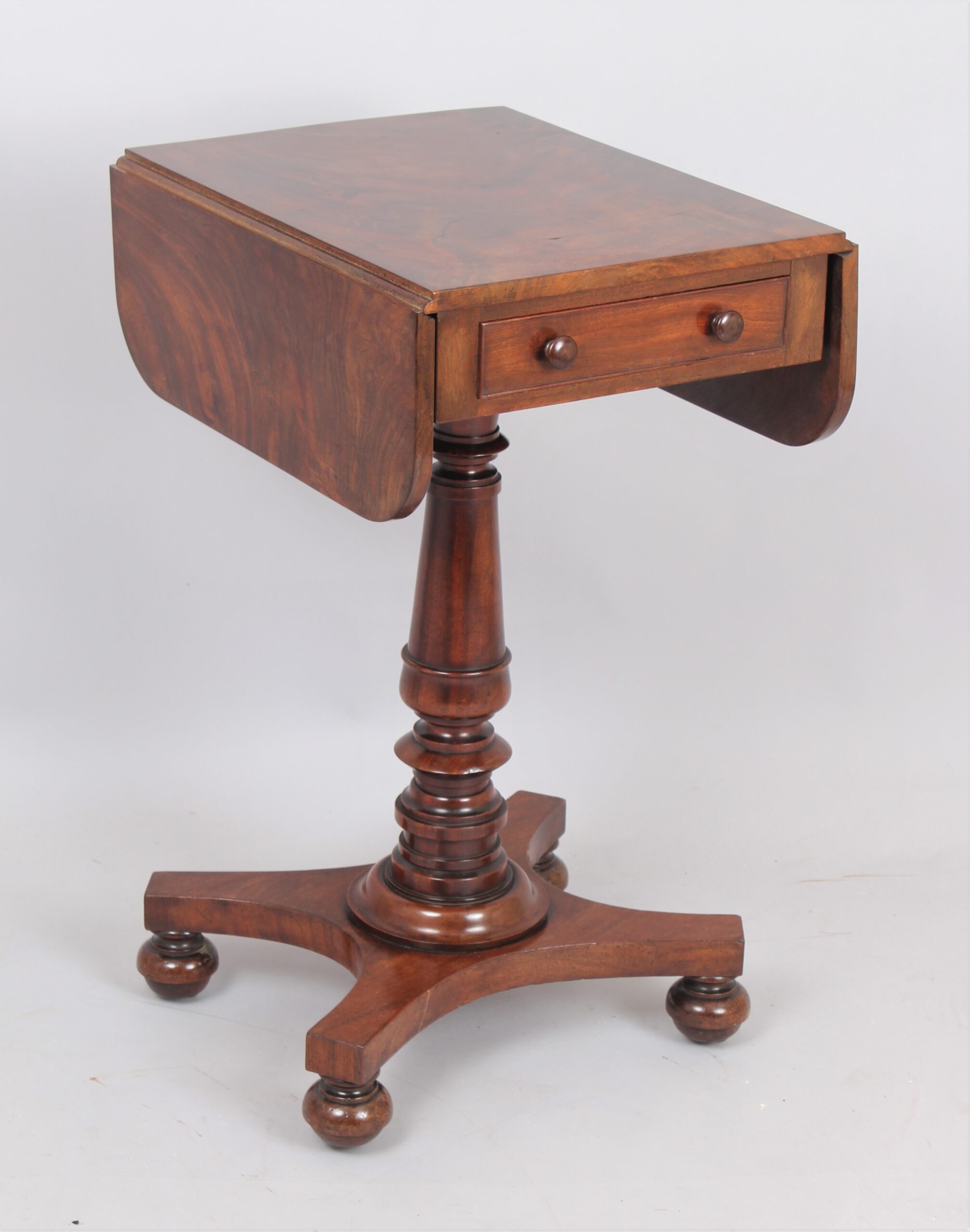 George IV period mahogany small drop-leaf table