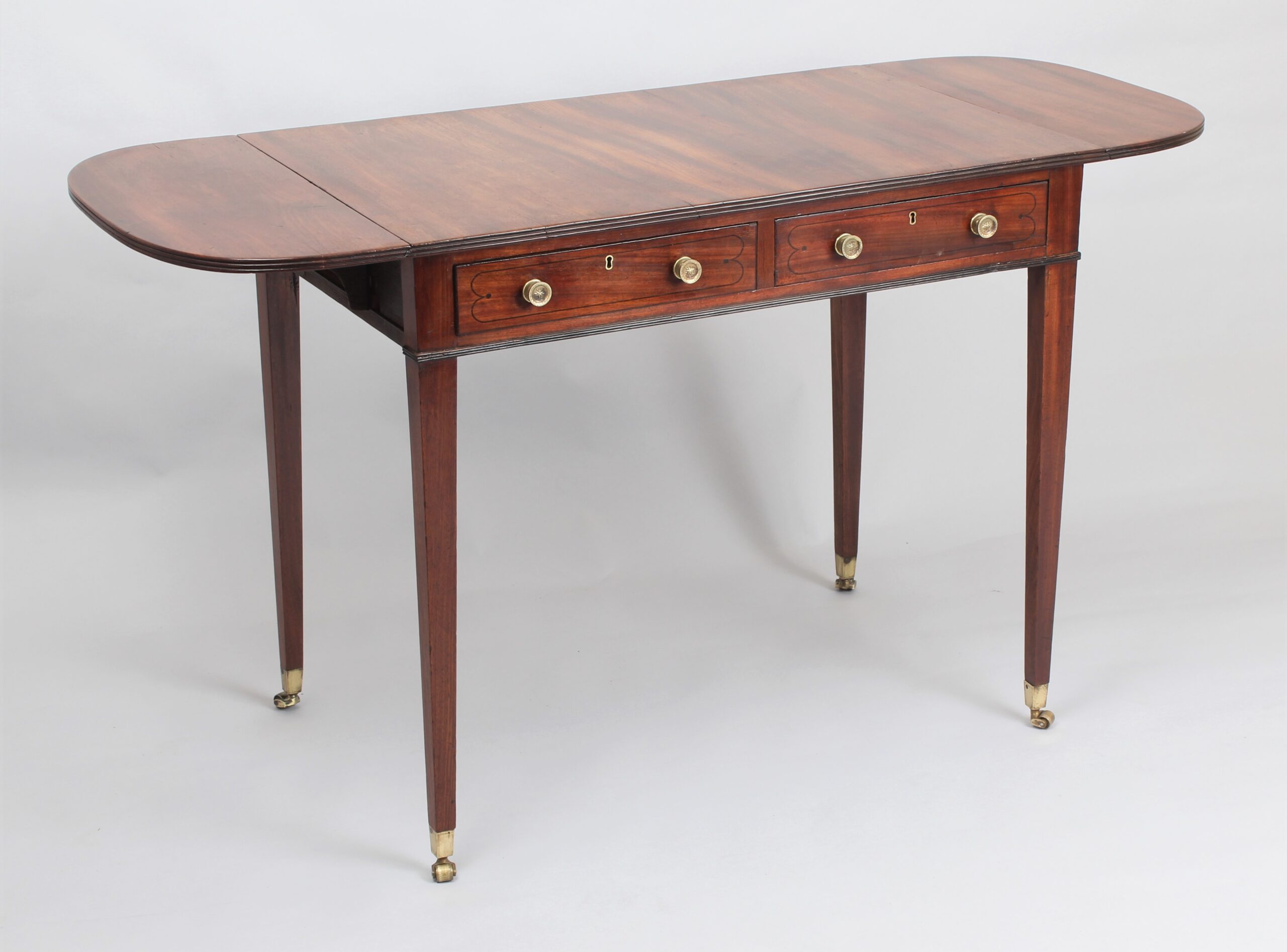 Particularly fine George III period mahogany sofa table