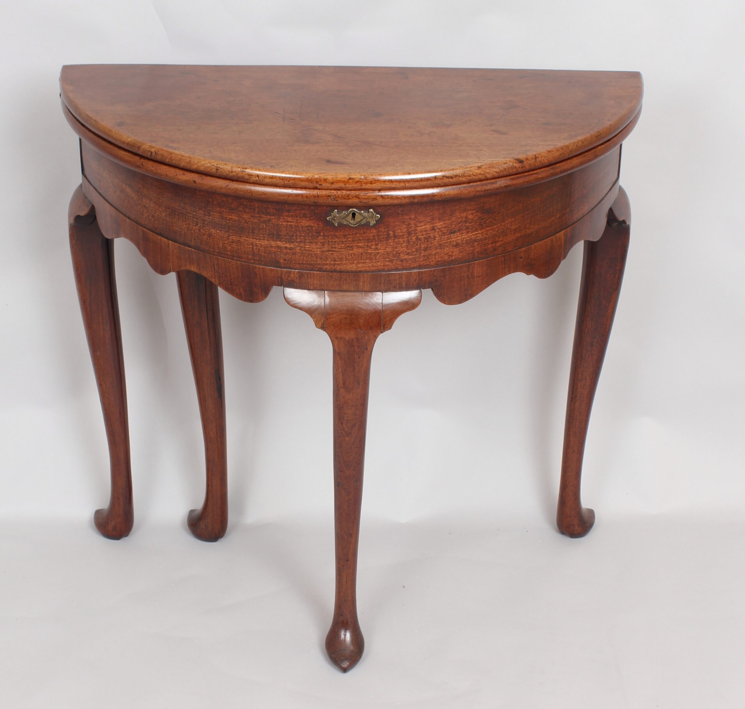 George II period mahogany tea-table