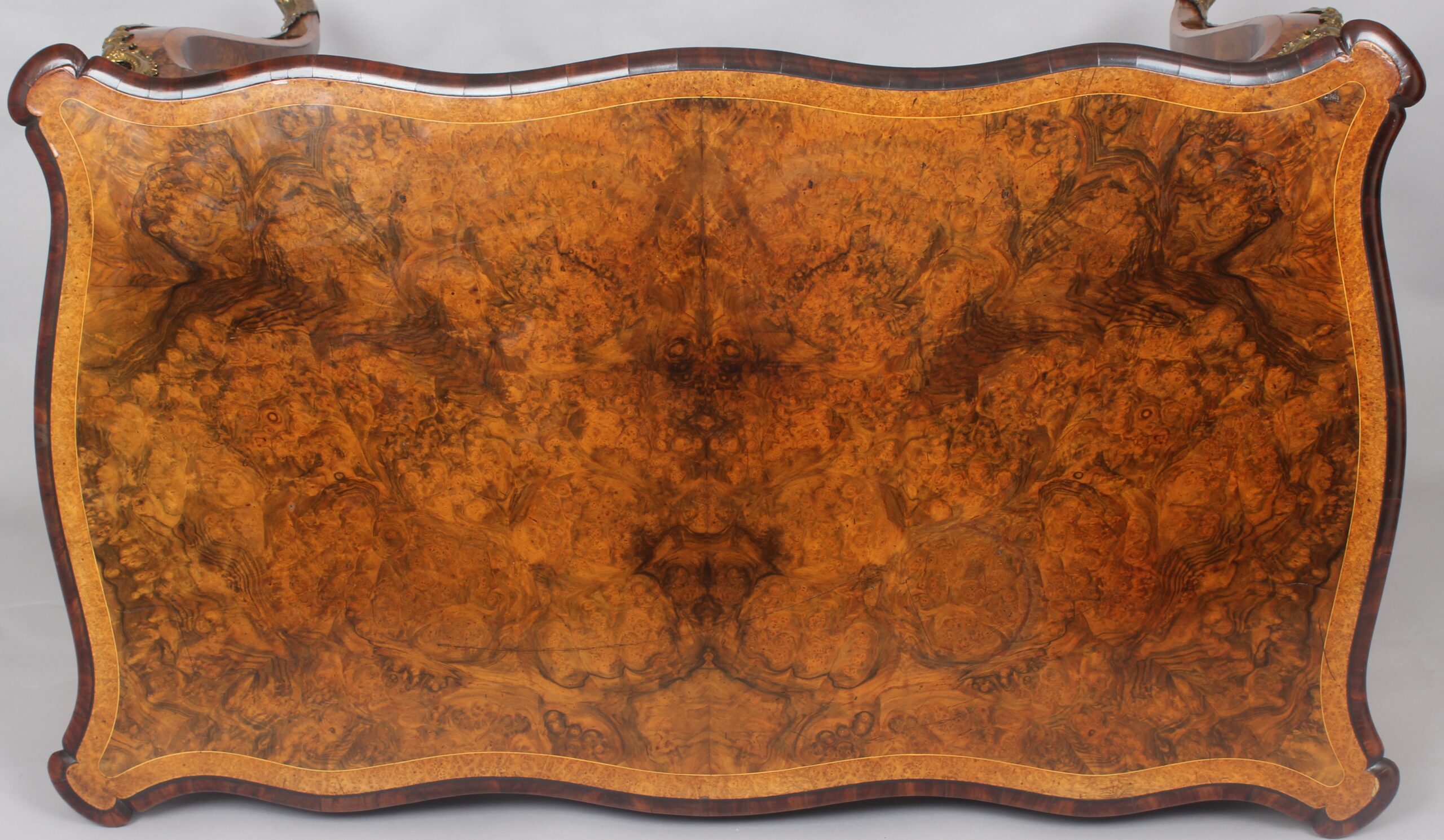 Fine quality Victorian burr-walnut card-table