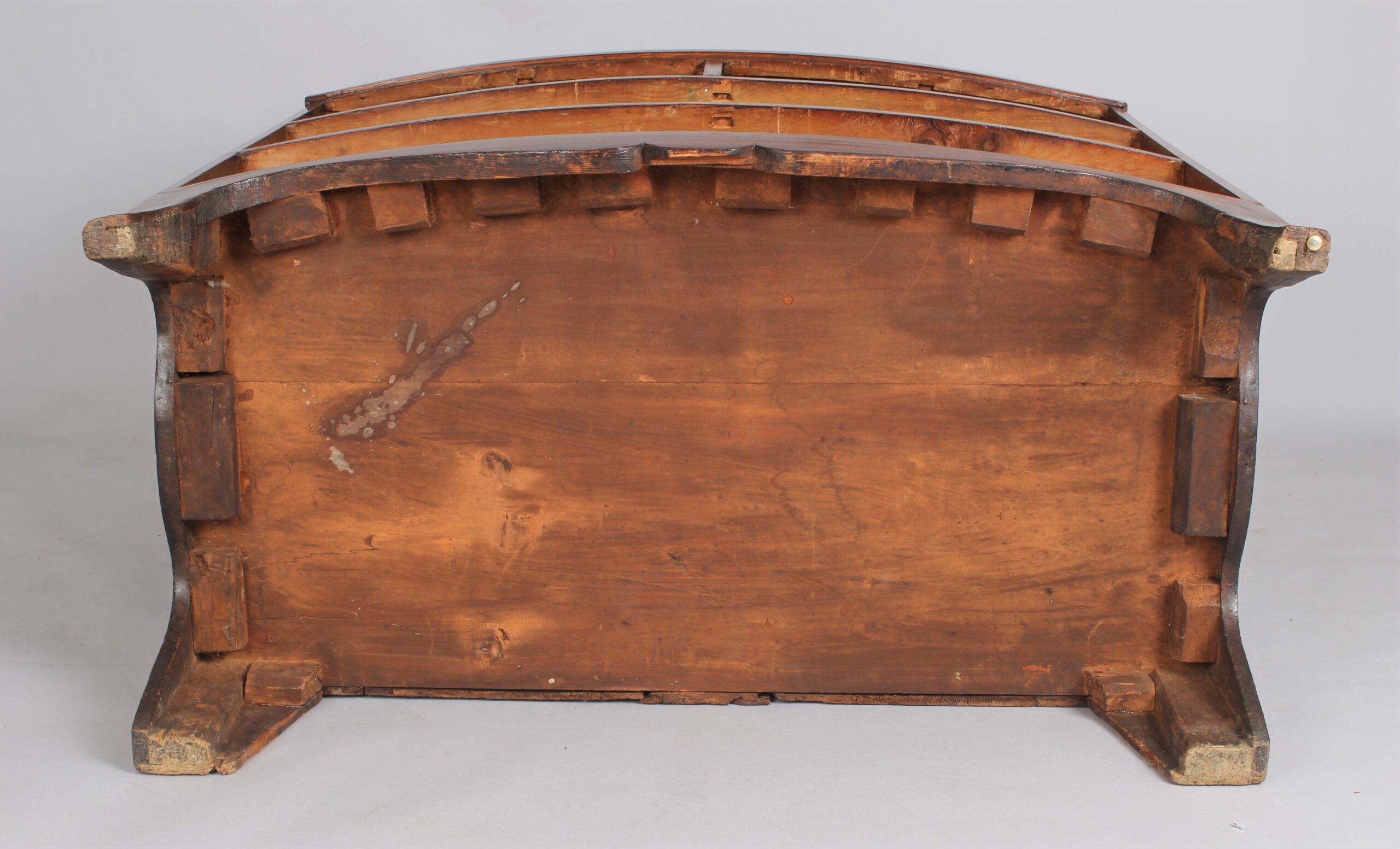 George IV period mahogany small bow-fronted chest of drawers