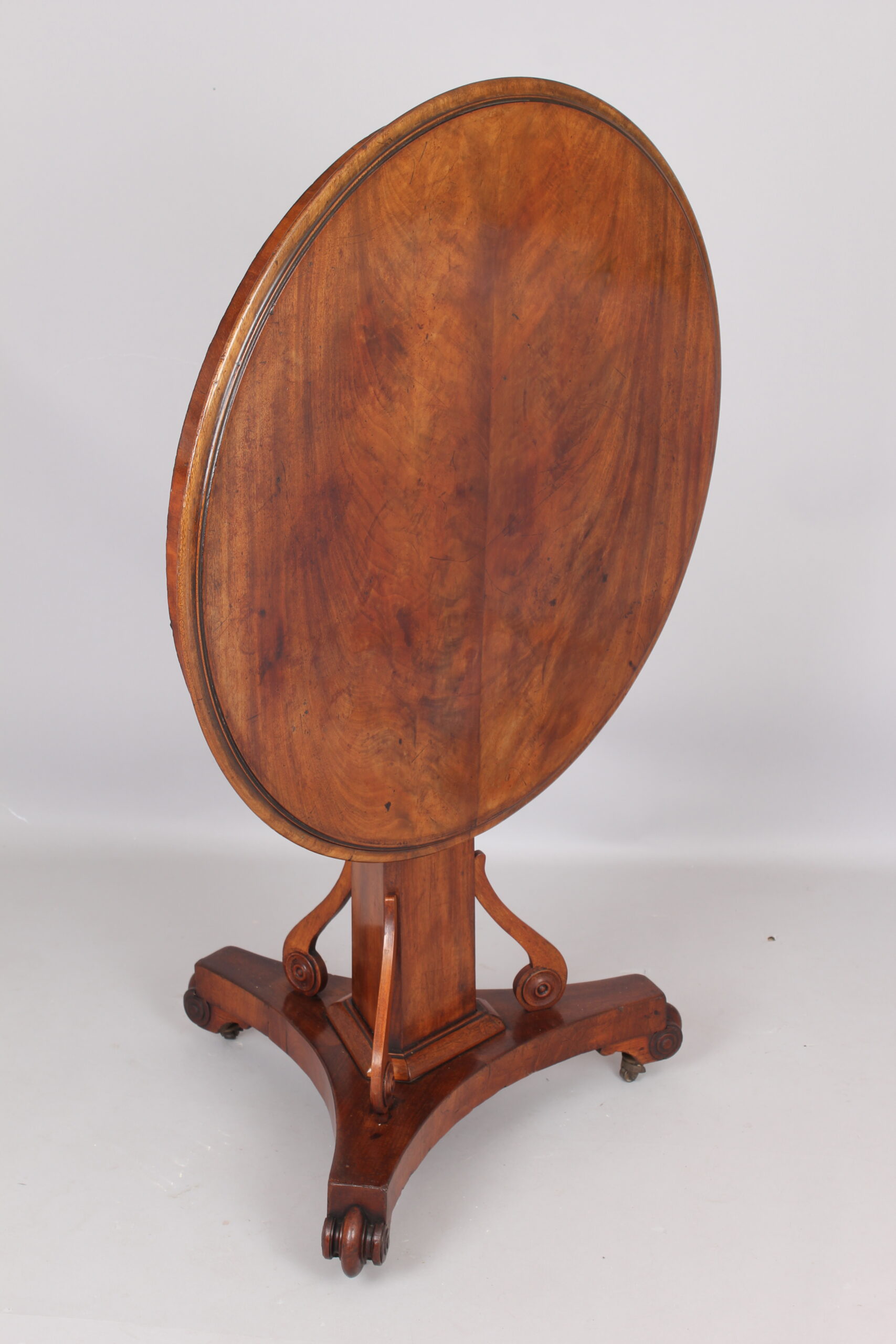 Early 19th century mahogany occasional table