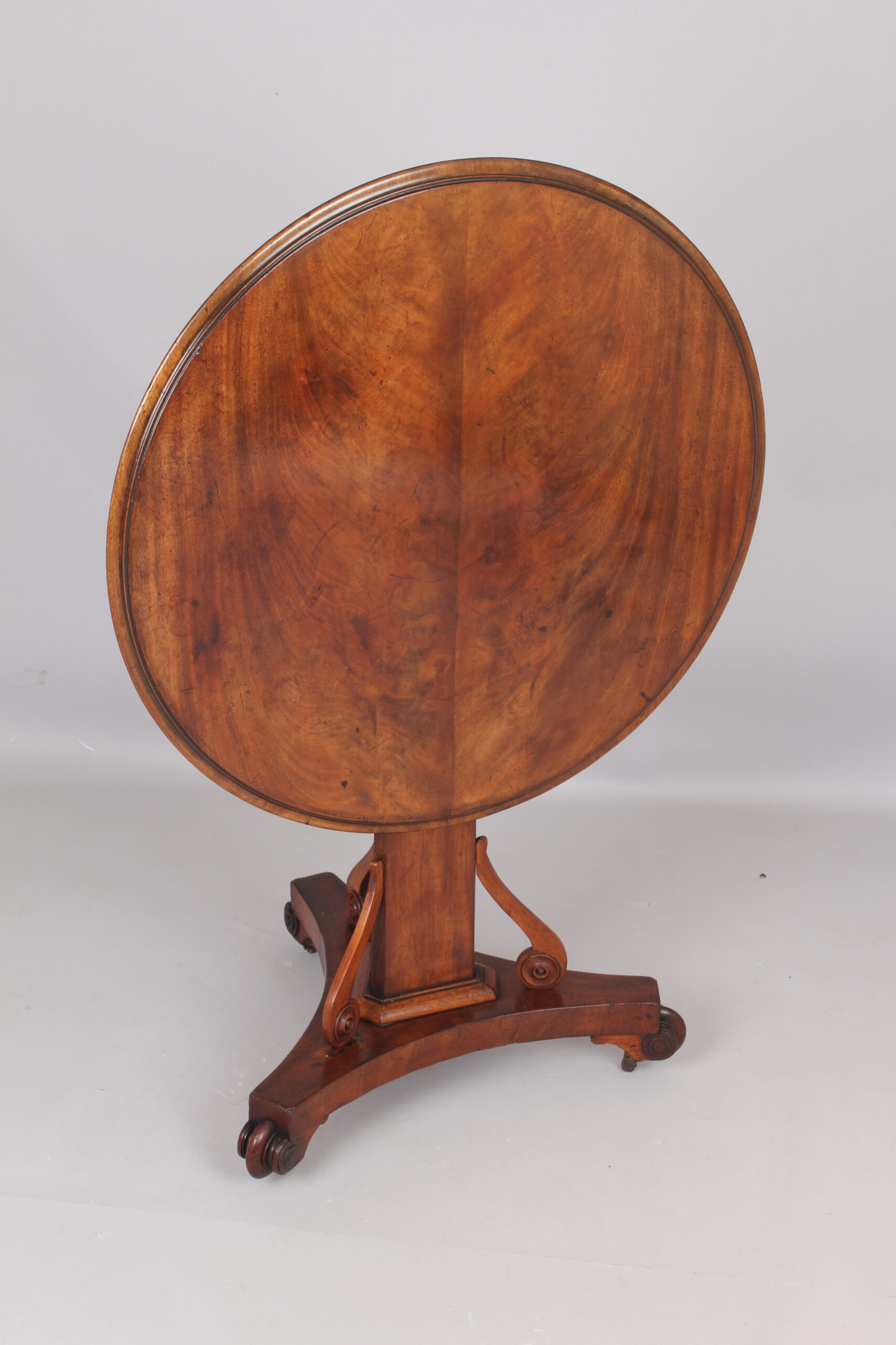 Early 19th century mahogany occasional table