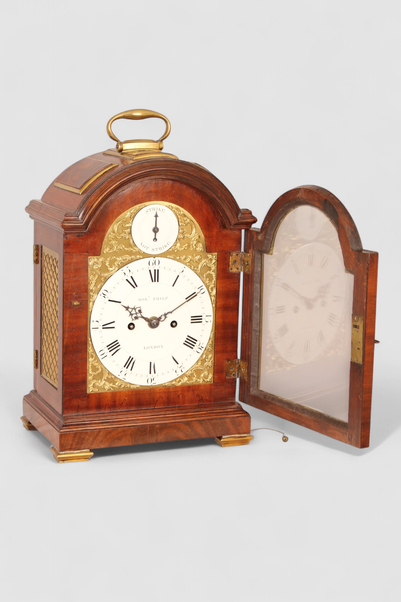 A fine George III bracket clock by Robert Philp