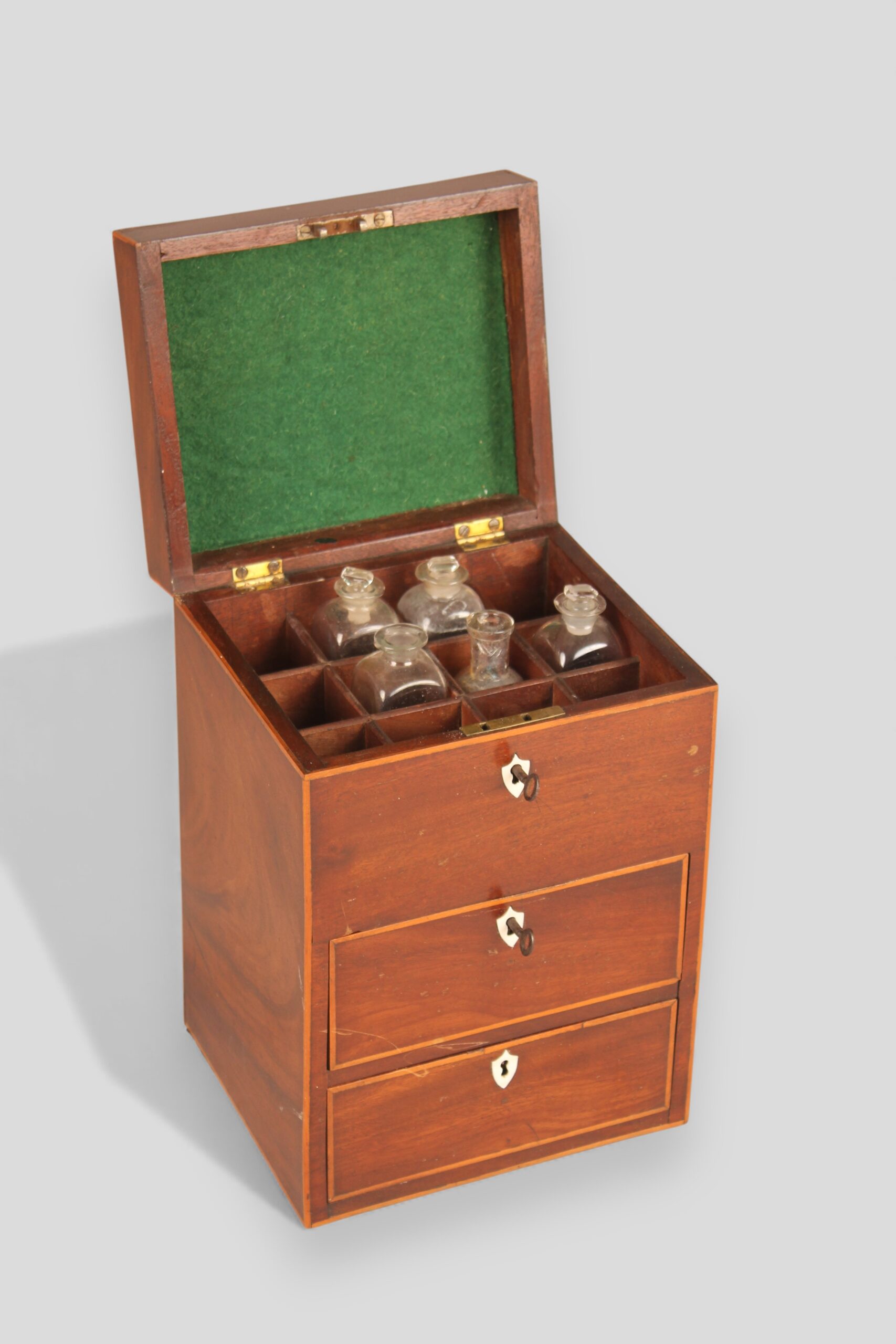 George III mahogany apothecary’s box